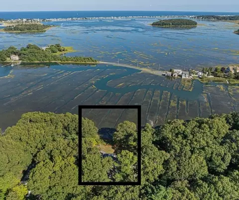 110 Damons Point Rd, Marshfield, MA 02050