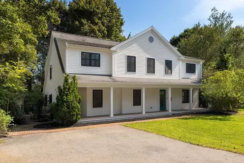 4 Dornell Rd, Ipswich, MA 01938