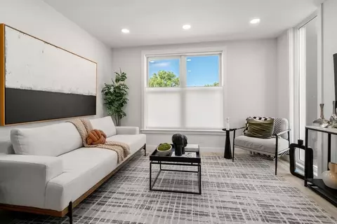602 Canterbury #4, Roslindale, MA 02131