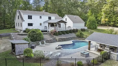 31 Douglas Rd, Sutton, MA 01590 photo 2