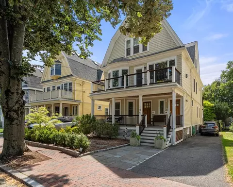 134 Lexington Ave #2, Cambridge, MA 02138