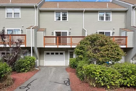 72 Patrick Rd #72, Tewksbury, MA 01876