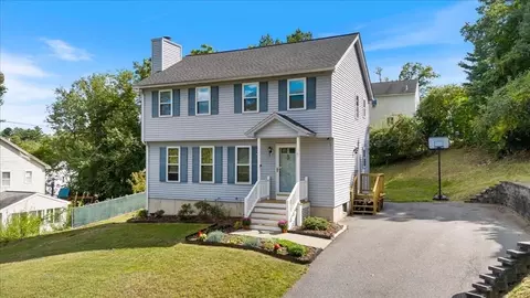 42 Brentwood Rd, Methuen, MA 01844