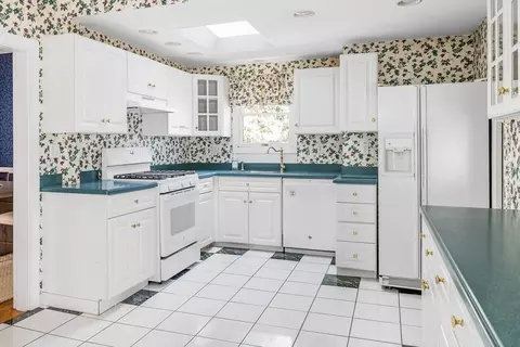 154 Warren St, Needham, MA 02492 photo 11