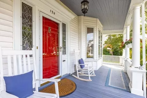 154 Warren St, Needham, MA 02492 photo 3
