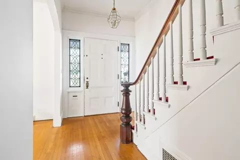 154 Warren St, Needham, MA 02492 photo 4