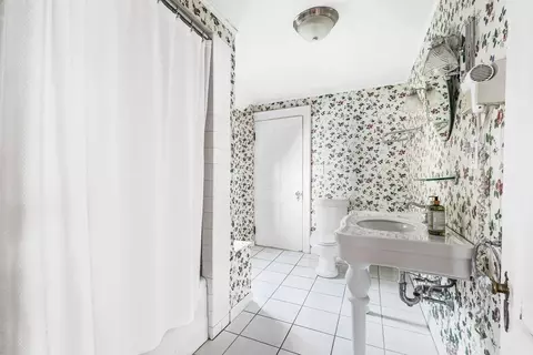 154 Warren St, Needham, MA 02492 photo 17