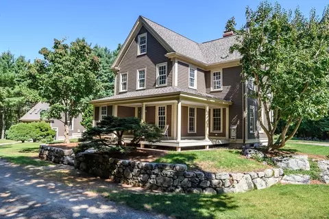 1 Laura Ln, Westwood, MA 02090