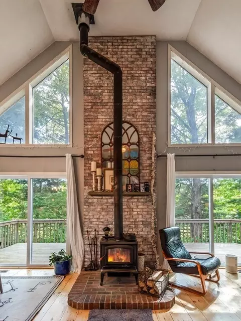 224 E Hill Rd, Brimfield, MA 01010 photo 3