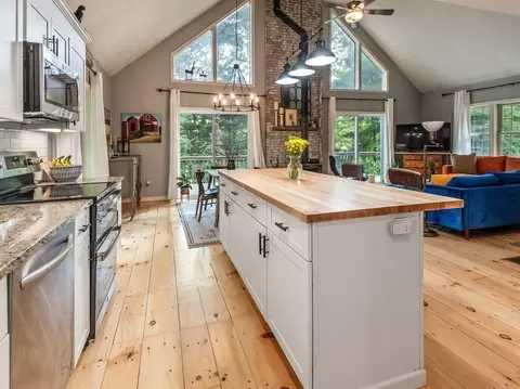 224 E Hill Rd, Brimfield, MA 01010 photo 9