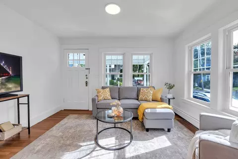Living - 30 Morse Rd, Framingham, MA 01701 photo 1 of 2