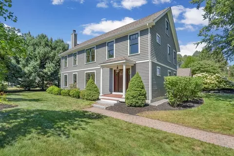 3 Pond St, Concord, MA 01742