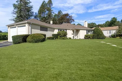 5 Claridge Dr, Worcester, MA 01602 photo 2