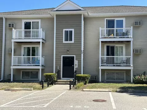 451 School St #10-2, Marshfield, MA 02050