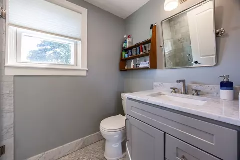 Bath - 44 Birch Rd, Winthrop, MA 02152 photo 4 of 4