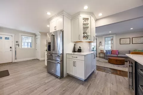 Kitchen - 44 Birch Rd, Winthrop, MA 02152 photo 5 of 7