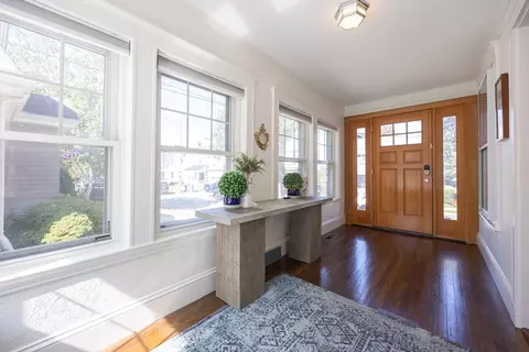 Entry Way - 44 Birch Rd, Winthrop, MA 02152 photo 2 of 4