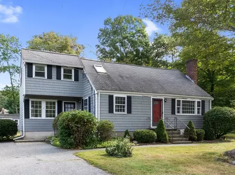10 Noyes Rd, Georgetown, MA 01833