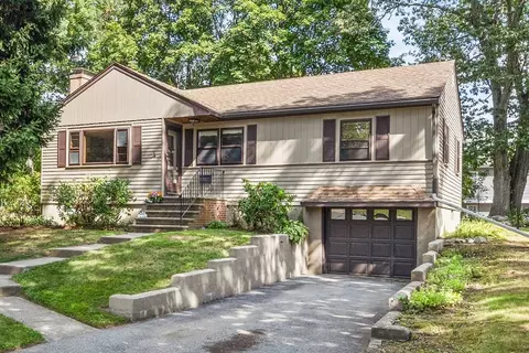 17 Louise Ave, Wakefield, MA 01880