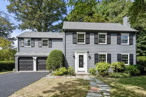11 Grayson Ln, Newton, MA 02462