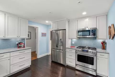 6 Wilde Rd, Wellesley, MA 02481 photo 4