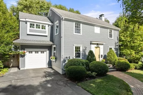 6 Wilde Rd, Wellesley, MA 02481 photo 2