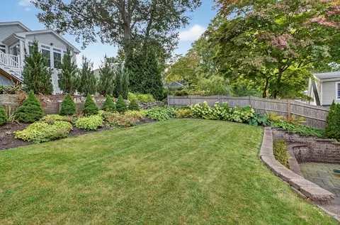 Exterior - 31 Laurel Dr, Needham, MA 02492 photo 4 of 8