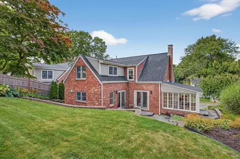 Exterior - 31 Laurel Dr, Needham, MA 02492 photo 5 of 8