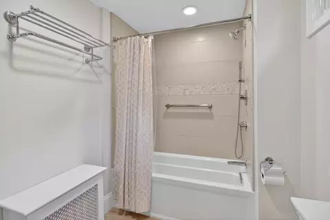 Bath - 31 Laurel Dr, Needham, MA 02492 photo 3 of 3