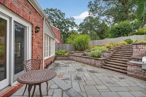 Exterior - 31 Laurel Dr, Needham, MA 02492 photo 3 of 8