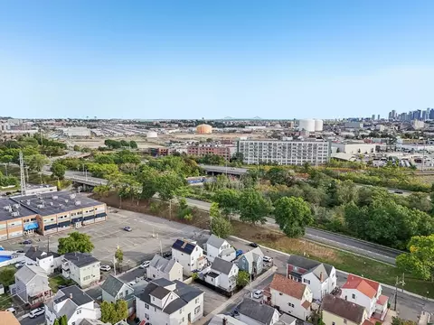 View/Area - 7 Montrose St, Everett, MA 02149 photo 2 of 9