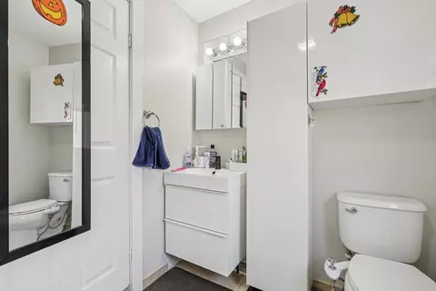 Bath - 7 Montrose St, Everett, MA 02149 photo 2 of 2