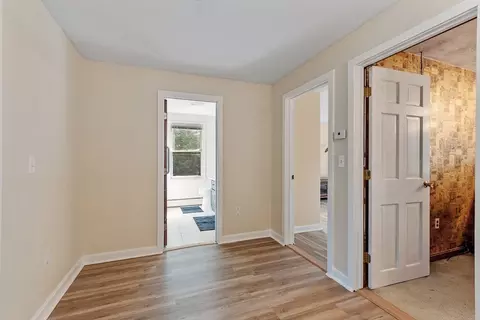 Entry Way - 215 Colburn Rd, Temple, NH 03084 photo 5 of 5