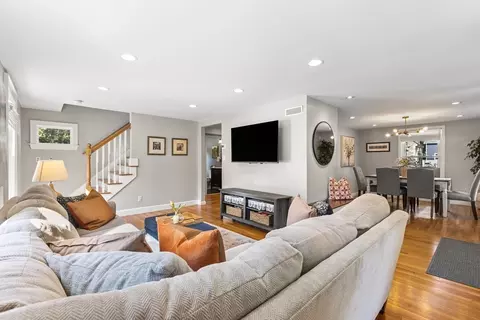 Living - 18 Wright St, North Reading, MA 01864 photo 2 of 4