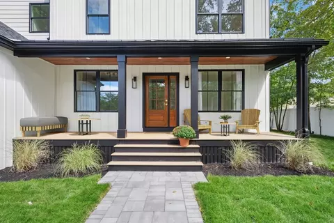 671 Marrett Rd, Lexington, MA 02421