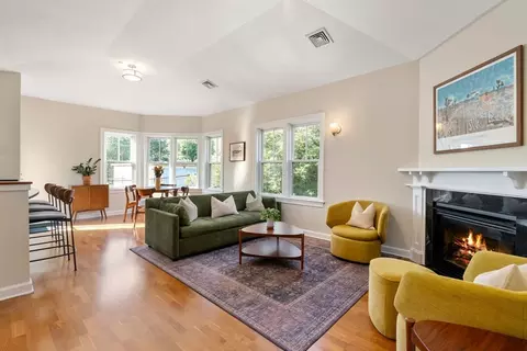111-121 Green St #301, Boston, MA 02130