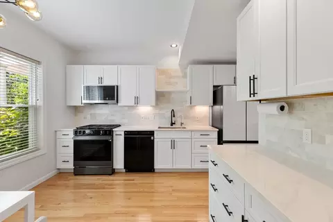 29 Grove Ln #29, Burlington, MA 01803
