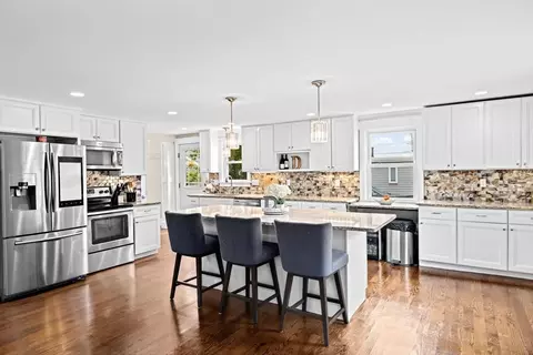 2 Sixth St, Hull, MA 02045 photo 5
