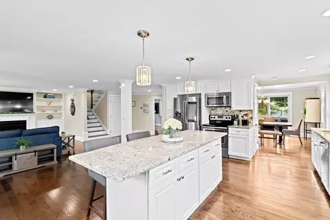 2 Sixth St, Hull, MA 02045 photo 8