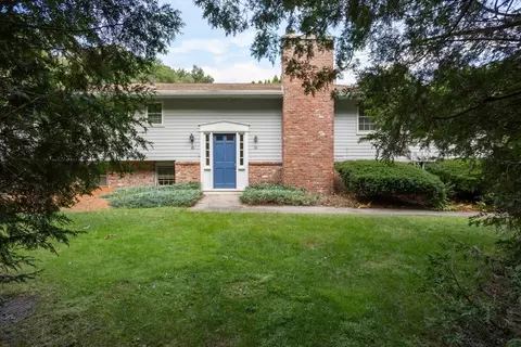 113 Brigham St #3B, Hudson, MA 01749