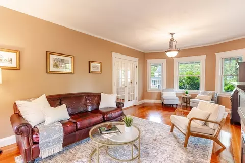 77 High St, Needham, MA 02494 photo 9