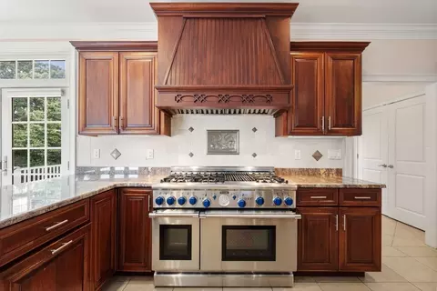 19 Cherokee Rd, Canton, MA 02021 photo 12
