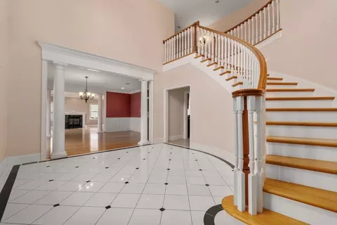 19 Cherokee Rd, Canton, MA 02021 photo 5