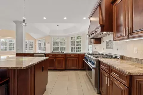 19 Cherokee Rd, Canton, MA 02021 photo 11