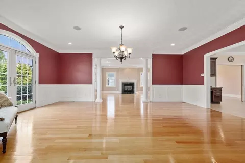 19 Cherokee Rd, Canton, MA 02021 photo 14