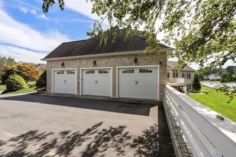 19 Cherokee Rd, Canton, MA 02021 photo 31