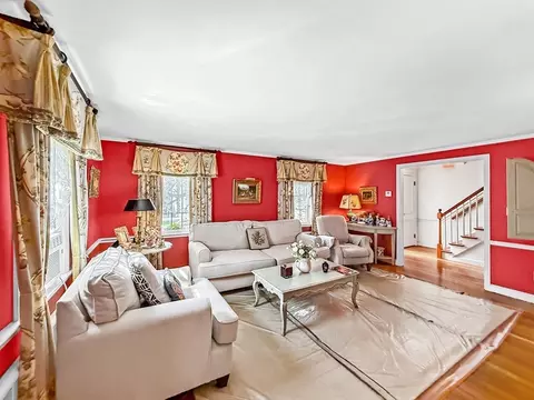 Living - 8 Thorndike Rd, Wakefield, MA 01880 photo 1 of 4