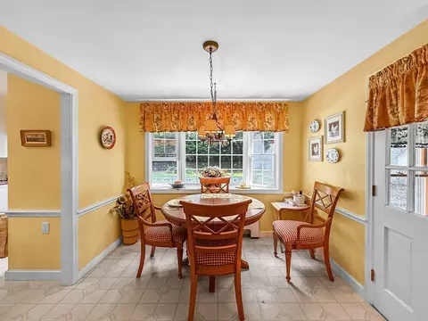 Dining - 8 Thorndike Rd, Wakefield, MA 01880 photo 2 of 3