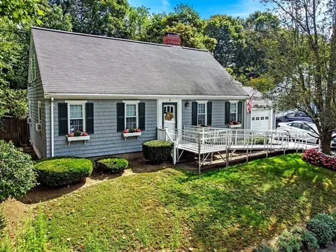 Exterior - 8 Thorndike Rd, Wakefield, MA 01880 photo 2 of 7
