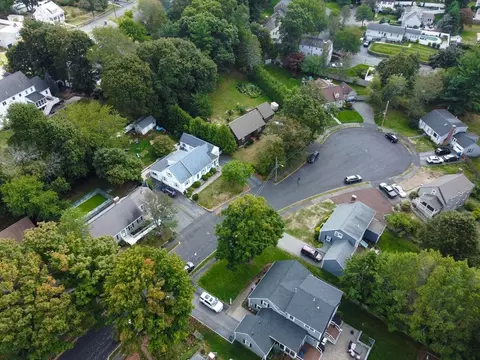 View/Area - 8 Thorndike Rd, Wakefield, MA 01880 photo 3 of 3